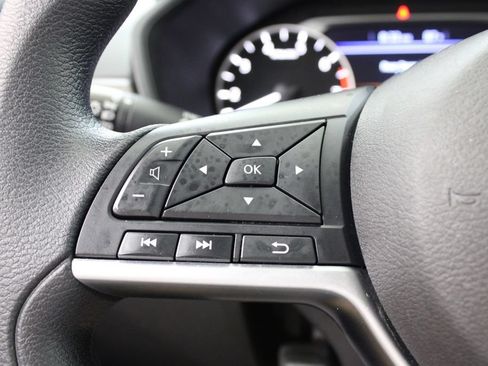 Used 2024 Nissan Altima 2.5 SV FWD image 25