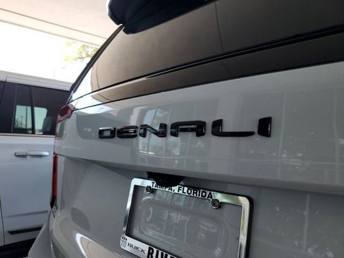 New 2026 GMC Yukon XL Denali w/ Sun & Power Step Package AWD/4WD image 9