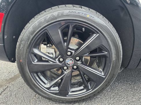 Used 2022 Buick Envision Essence w/ Technology Package II AWD/4WD image 30