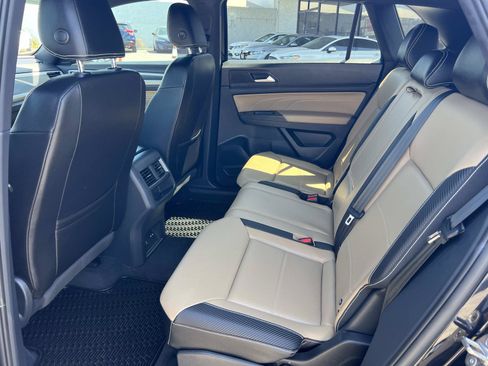 Used 2023 Volkswagen Atlas Cross Sport SE w/ Black Wheel Package FWD image 20