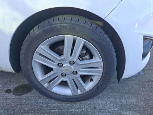 Used 2015 Chevrolet Spark LT image 4