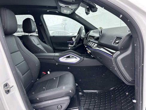 New 2026 Mercedes-Benz GLS 450 4MATIC image 10