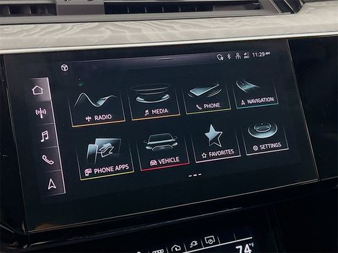 Certified 2022 Audi e-tron Premium Plus w/ Premium Plus Package image 15