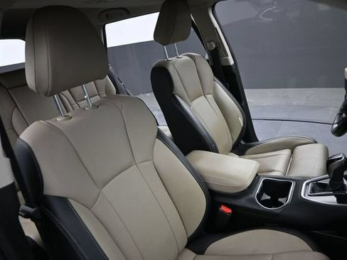 Used 2023 Subaru Outback Limited AWD/4WD image 24