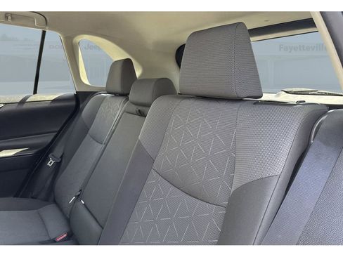 Used 2021 Toyota RAV4 XLE AWD/4WD image 19