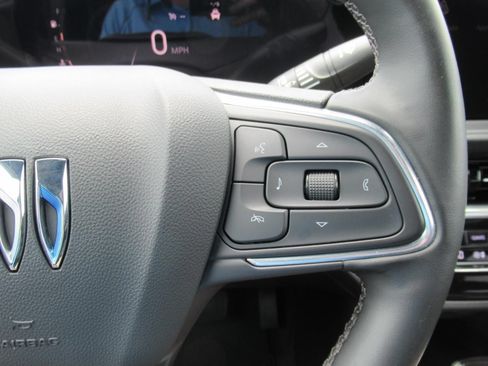 Used 2024 Buick Envista Avenir FWD image 24