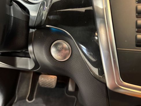 Used 2016 Mercedes-Benz GL 450 4MATIC image 38