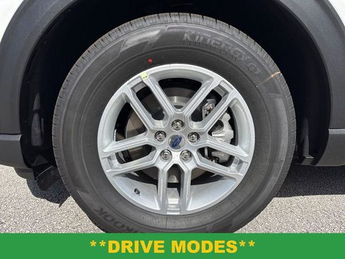 New 2026 Ford Explorer Active RWD image 15