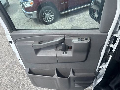 Used 2023 GMC Savana 2500 w/ Driver Convenience Package RWD image 19