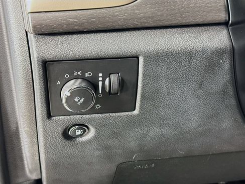Used 2017 Jeep Grand Cherokee Laredo w/ Quick Order Package 23E AWD/4WD image 11