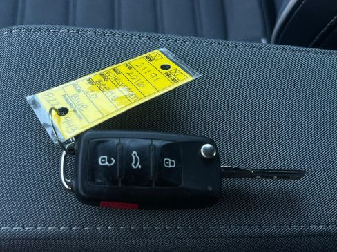 Used 2016 Volkswagen Beetle 1.8T Denim FWD image 49