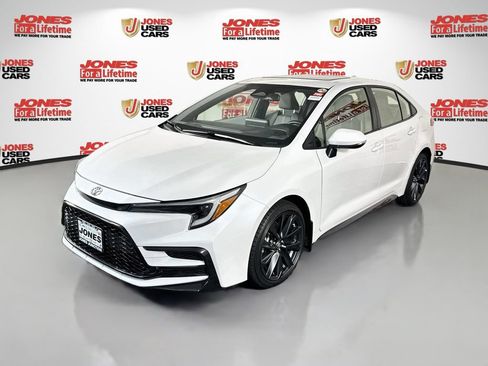 Certified 2024 Toyota Corolla SE FWD image 13