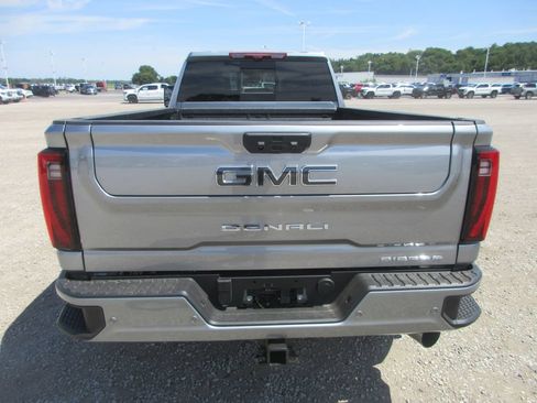 New 2026 GMC Sierra 3500 Denali Ultimate AWD/4WD image 6