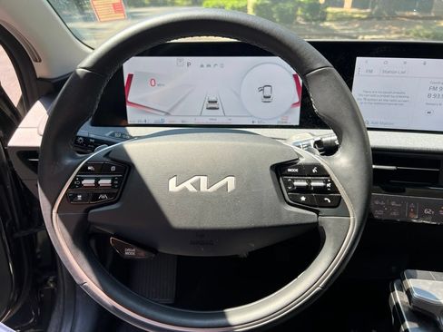 Used 2024 Kia EV6 Light RWD image 5