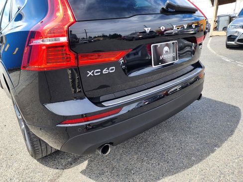 Used 2019 Volvo XC60 T5 Momentum w/ Premium Package AWD/4WD image 41