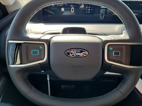 New 2025 Ford Expedition Active image 11