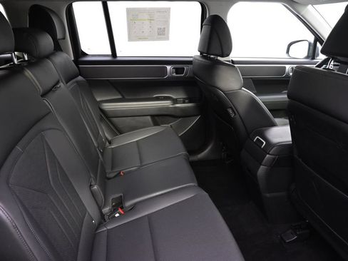 Used 2025 Hyundai Santa Fe SEL AWD/4WD image 18
