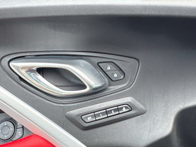 Used 2018 Chevrolet Camaro SS RWD image 34