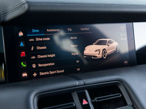 Certified 2024 Porsche Taycan GTS image 35