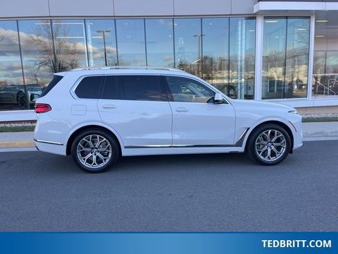 Used 2024 BMW X7 xDrive40i w/ Executive Package image 9