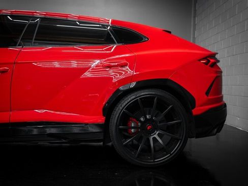 Used 2021 Lamborghini Urus image 6