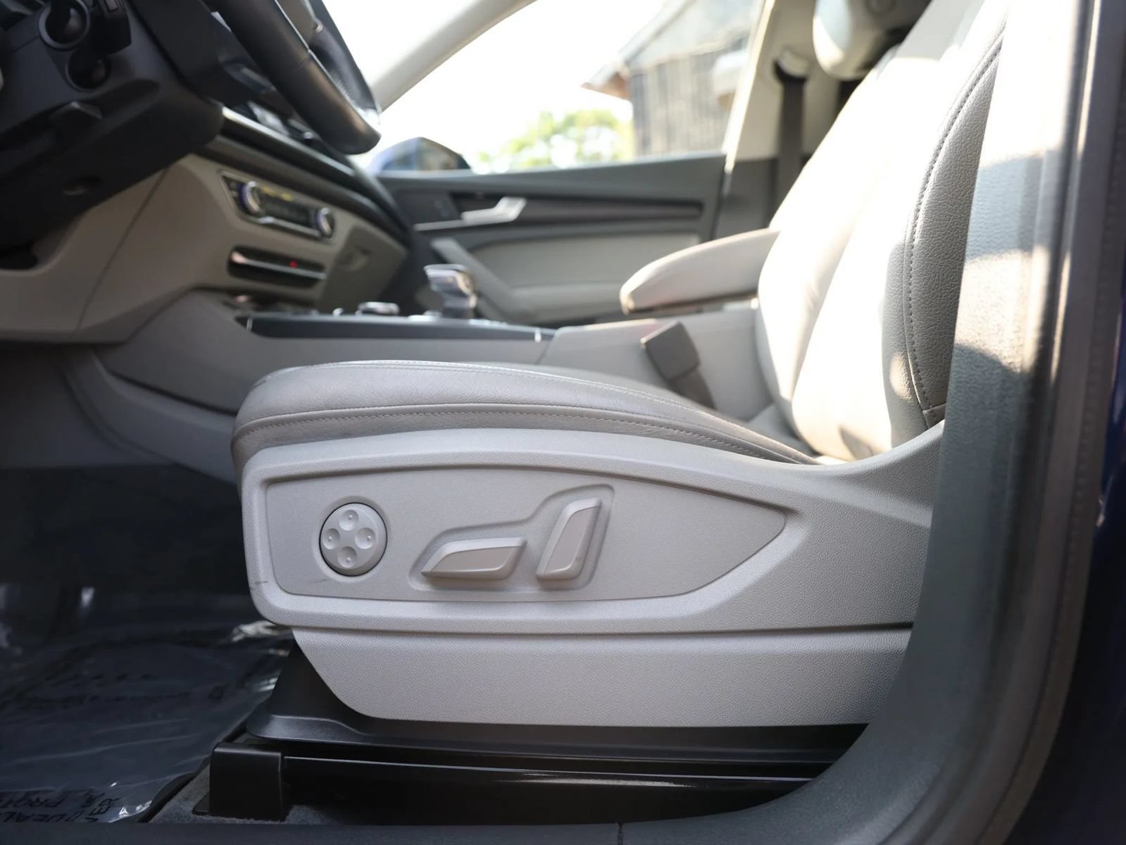 Used 2020 Audi Q5 2.0T Premium AWD/4WD image 36