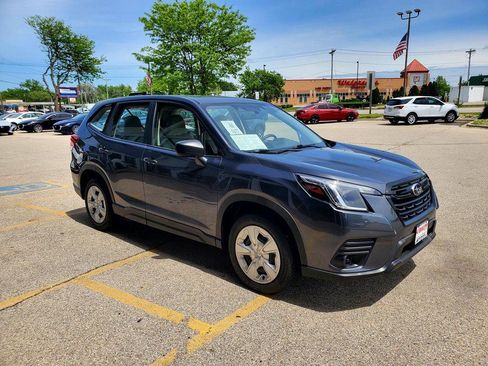 Used 2023 Subaru Forester AWD/4WD image 3