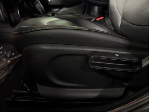 Used 2017 MINI Cooper 4-Door Hardtop FWD image 17