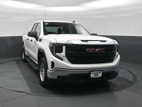Used 2024 GMC Sierra 1500 Pro w/ Pro Value Package AWD/4WD image 3
