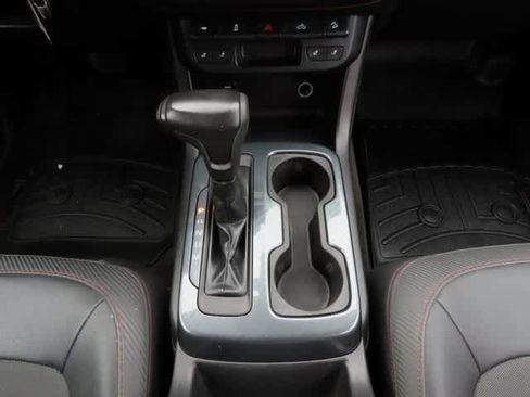 Used 2016 GMC Canyon SLE w/ All Terrain Package image 21