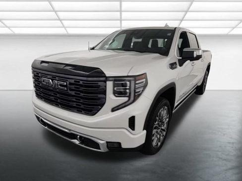 Used 2025 GMC Sierra 1500 Denali Ultimate AWD/4WD image 3