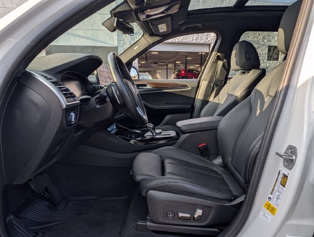 Used 2024 BMW X3 sDrive30i w/ Premium Package RWD image 12