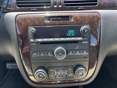 Used 2012 Chevrolet Impala LTZ FWD image 29