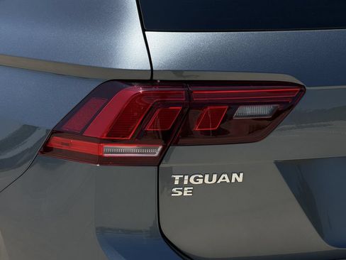 Used 2021 Volkswagen Tiguan SE FWD image 10