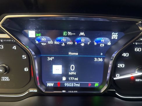 Used 2021 GMC Yukon Denali w/ Denali Premium Package image 11