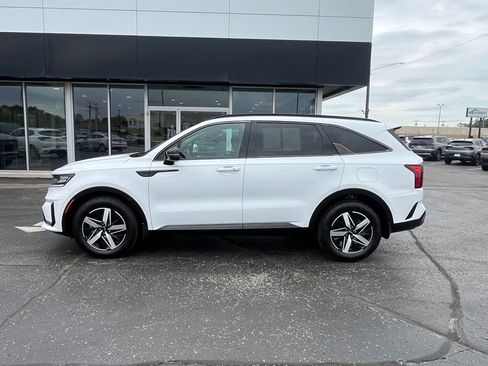 Used 2022 Kia Sorento S FWD image 4