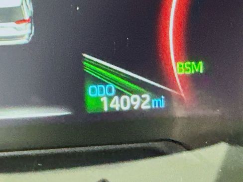 Used 2024 Toyota RAV4 XLE w/ Convenience Package image 32