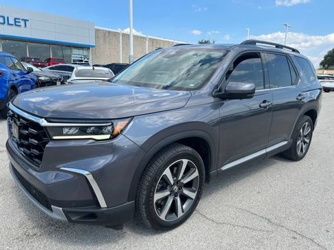 Used 2024 Honda Pilot Elite image 2