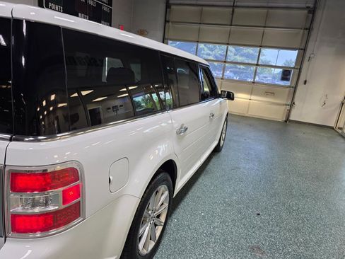 Used 2019 Ford Flex Limited AWD/4WD image 7
