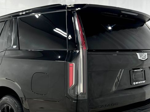 Used 2024 Cadillac Escalade Sport w/ LPO, ONYX Package AWD/4WD image 40