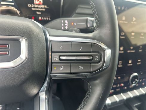 Certified 2025 GMC Acadia Elevation image 37