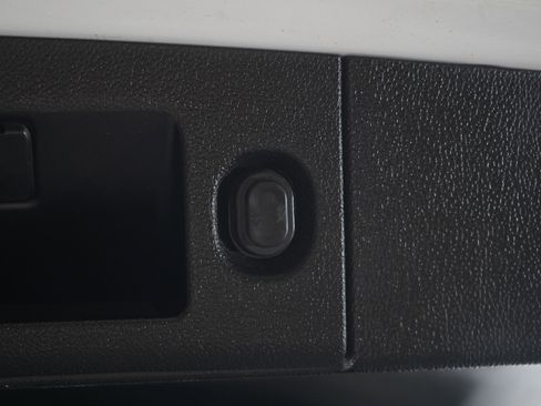 Used 2019 Chevrolet Suburban LT image 20