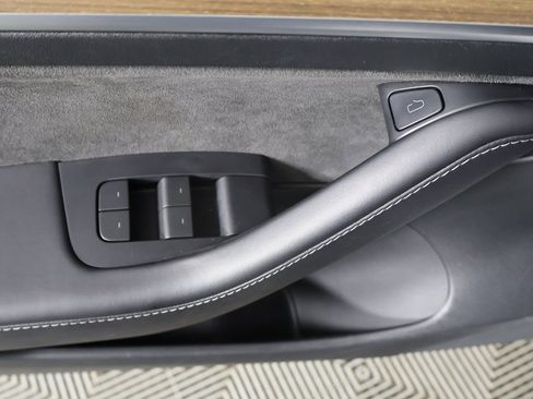 Used 2023 Tesla Model 3 Standard Range image 36