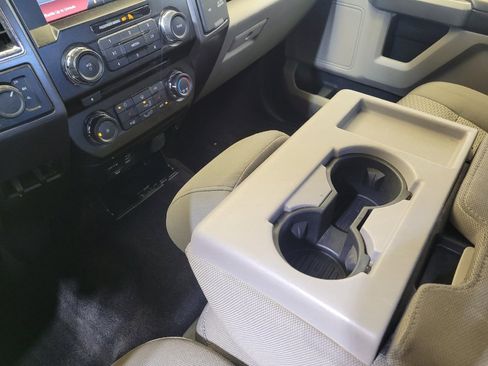 Used 2015 Ford F150 XLT w/ Equipment Group 302A Luxury AWD/4WD image 26