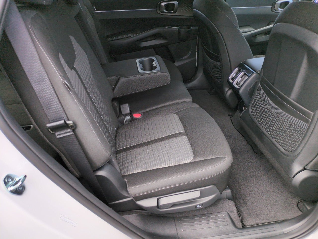 New 2026 Kia Sorento LX FWD image 34