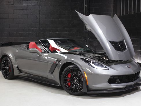 Used 2015 Chevrolet Corvette Z06 w/ Z07 Performance Package RWD image 27