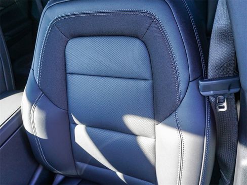 New 2026 Chevrolet Equinox EV LT image 20