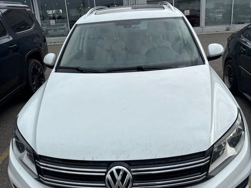 Used 2017 Volkswagen Tiguan Wolfsburg Edition AWD/4WD image 3