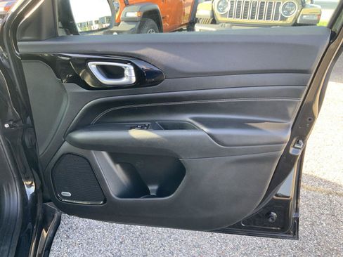 Used 2023 Jeep Compass High Altitude AWD/4WD image 56