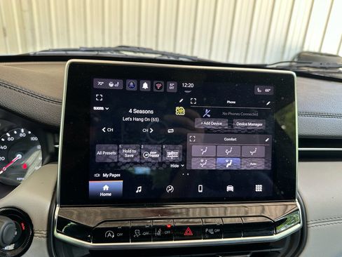 Used 2025 Jeep Compass Limited AWD/4WD image 11